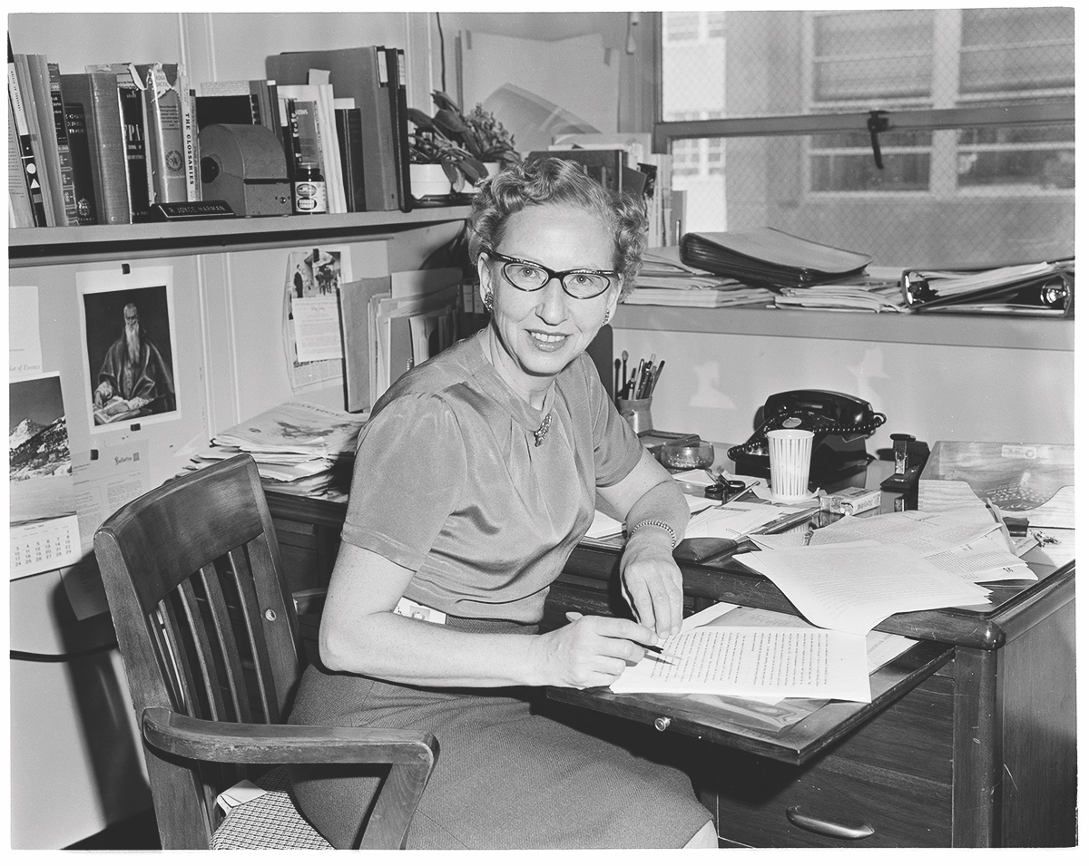 MITLL's tweet photo. In 1951, Rosaline Harman was the first woman staff member of Project Lincoln who also became the first woman to lead a service department group @MITLL, known then as Publications and Documents.
#MITLLHistory #WomenHistoryMonth https://t.co/d1r0tt7j6Q