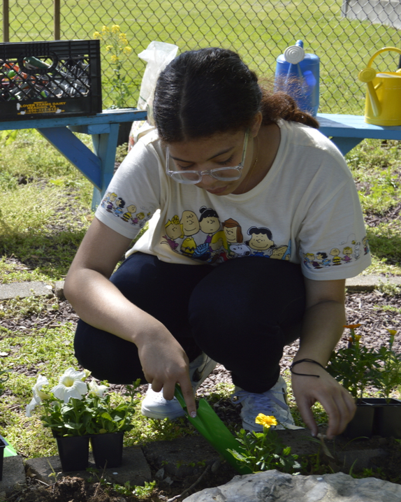 goggleworks's tweet image. Have you taken a class at GoggleWorks?
It's officially the second half of Spring Term! There are so many amazing classes and workshops to choose from while seats last. Whether you choose to work with wood, glass, ceramics, printmaking, acting, metal, or photography there is sure