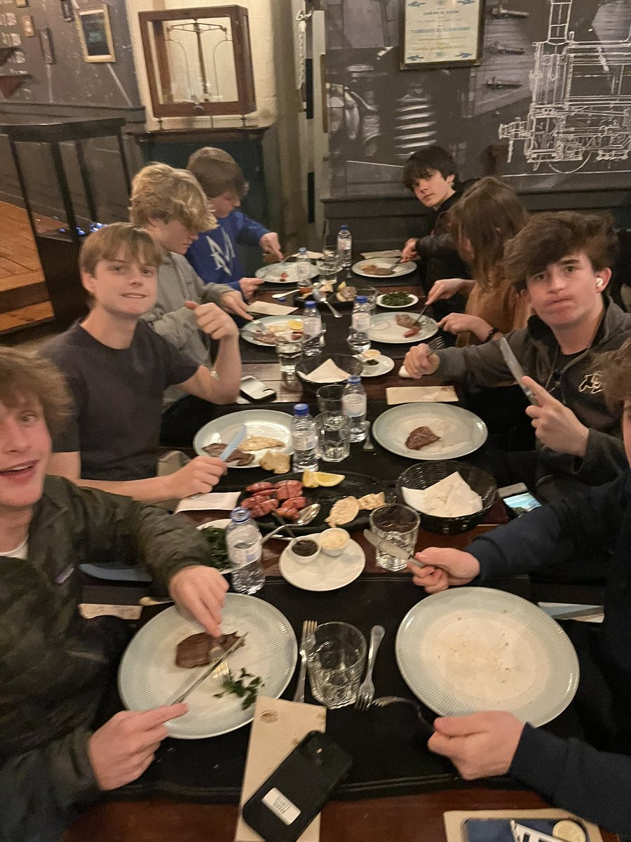 So far happy people in Lisboa. Allegedly the food is bussin’ so all smiles here!! (I’m promise you their smiling) #mvinterim2023 #mvspainportugal2023