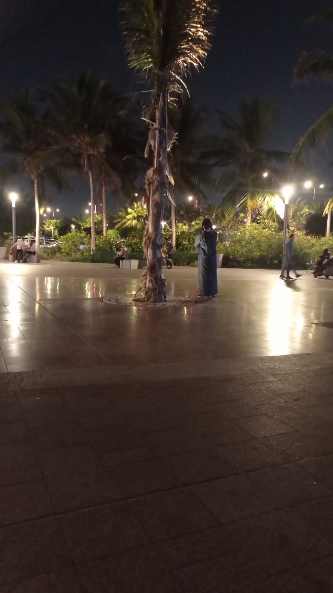 وياتي خميس اخر
 وانا بدون افعى توانسني😔💔
🤭🥴