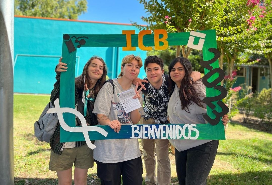 ICBUTALCA1's tweet photo. Bienvenida generación 2023 🎊🎉
Como escuela les deseamos el mayor de los éxitos y los estaremos acompañando en todo el proceso.

#EvolucionaSinLímites 
#SomosIngenieríaUTalca
#SomosUTalca #UTalca 
#IngenieriaCivilenBioinformática 
#ICB #Bioinformática
#Bioinformaticautalca https://t.co/10b9mC1Rqb
