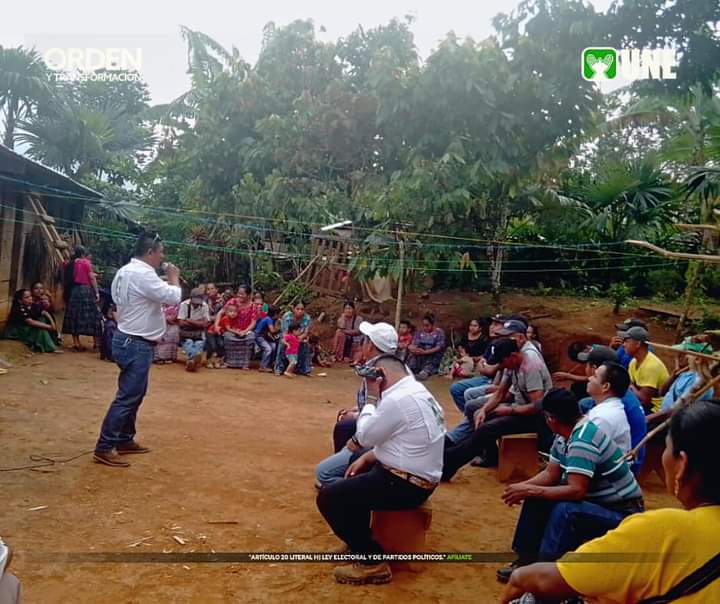 UNECHISEC's tweet photo. Nos encontramos muy contentos con la Microregión San Pedro Limon personas que confían en nosotros cada  hogar brilla de verde  estamos listos para llevar #OrdenYTransformación a cada zona de nuestro Municipio chisec y a poner #LasCosasEnSuLugar.
#Afíliate
Art.20, literal h) LEyPP https://t.co/ZYcXluo991