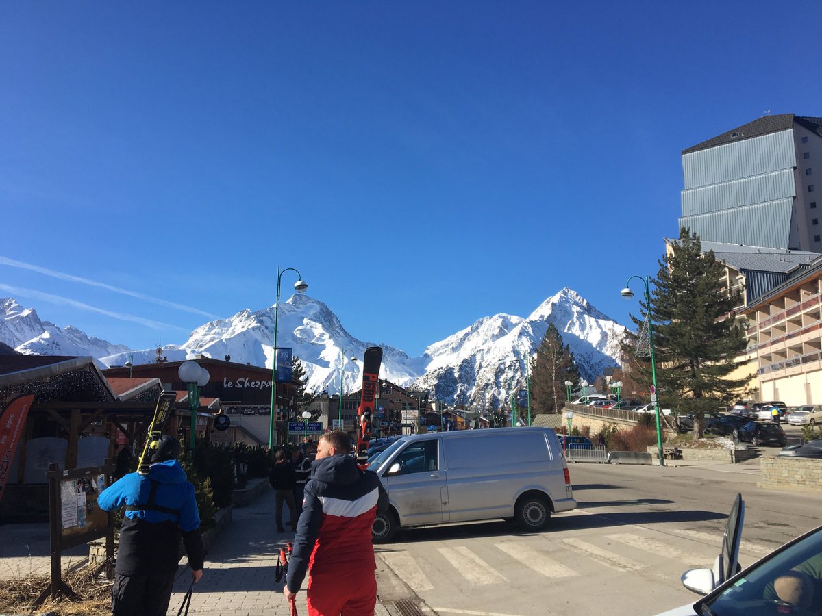 BHCS Ski Trip tweet media