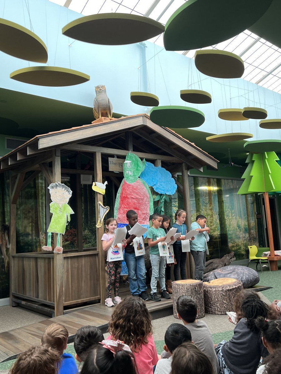 MsBoutteTeaches's tweet photo. Lights!Camera!Action!🎬 As we start our readers theatre unit it was great for my students to see readers theater in action!🤩 Thank you @ashworth_kara and @MrsVanderTuig for inviting us! Both classes did a phenomenal job!Great Work!🎭 @HumbleISD_CE @Humble_ElemELA https://t.co/xm8MwyzxLg