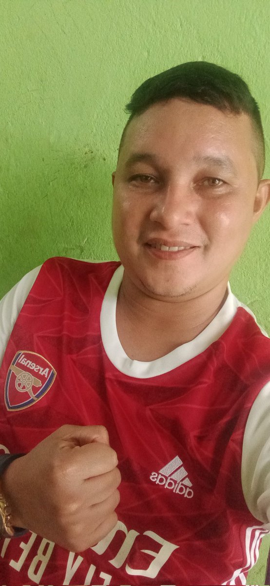 michelfaro17's tweet photo. #PremierLeaguenaEspn ninguém para e nem vai parar o Arsenal...rumo ao título da Premier League...👊🏼💪🏼⚽❤️ https://t.co/nqatWgqbhA