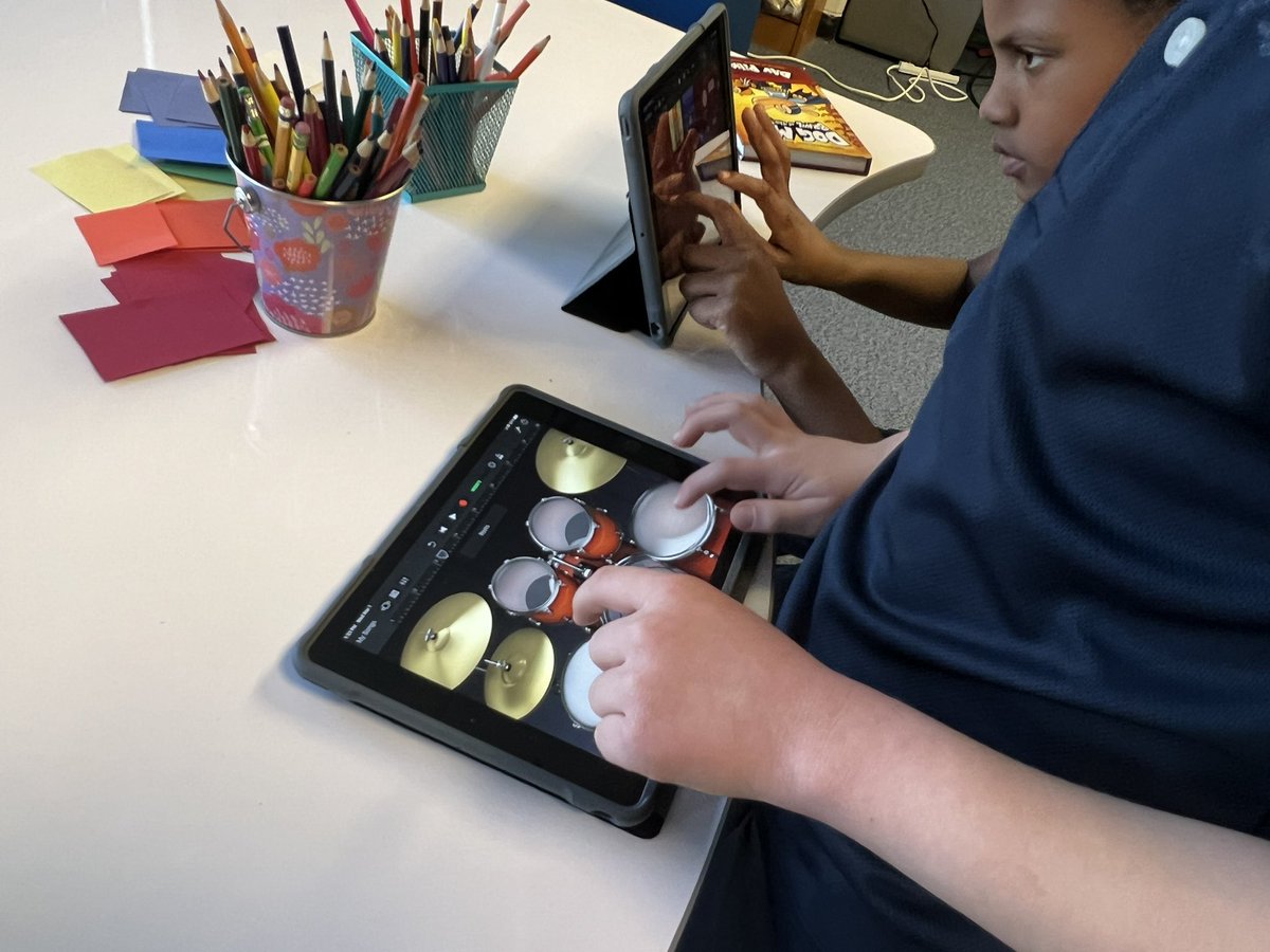 Jennifer Koch (@chargerlms) on Twitter photo Having FUN was our theme today for Read Across America and “The 5O’Clock Band” was just what we needed! Pair this up with Garage Bands and it was an eventful day in our #library <a href="/chenowethes/">Chenoweth Elementary</a>
#CESLeadTheCharge #makemusic #art #read Having FUN was our theme today for Read Across America and “The 5O’Clock Band” was just what we needed! Pair this up with Garage Bands and it was an eventful day in our #library <a href="/chenowethes/">Chenoweth Elementary</a>
#CESLeadTheCharge #makemusic #art #read