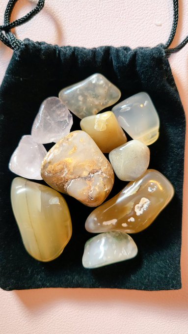 Multiple sets of crystals available now! ✨️  #crystals #selling #eBay https://t.co/G1ojyff98k<a href="/tag/crystals"class="tags">#crystals</a><a href="/tag/ebay"class="tags"><span>#ebay</span></a><a href="/tag/selling"class="tags"><span>#selling</span></a>