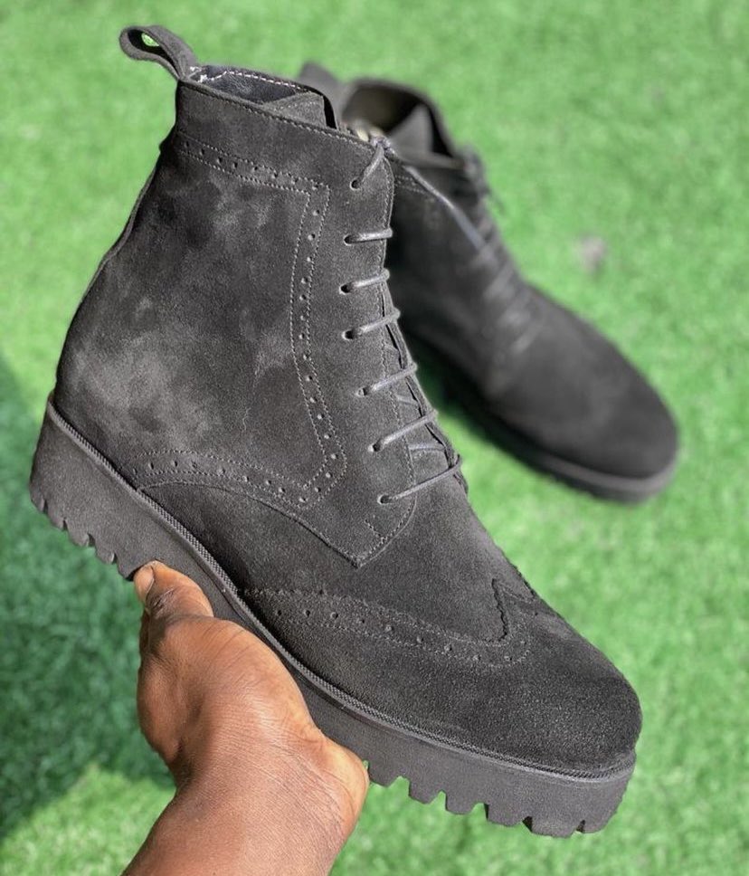 Localshoes_plug's tweet photo. Smash one pass one

#WearGhana🇬🇭 https://t.co/LCwFiUC4pB