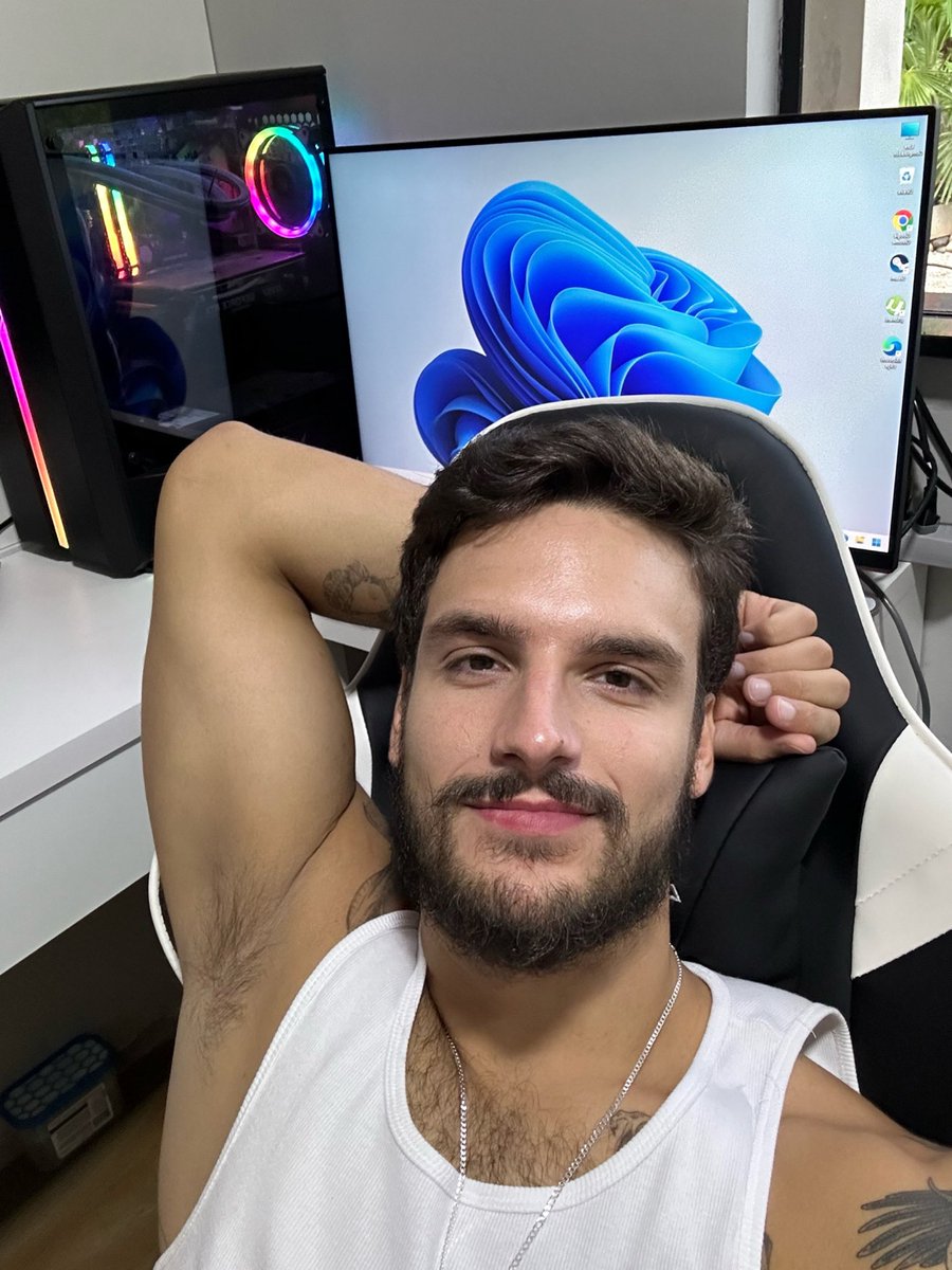 SAMUEL HODECKER tweet media