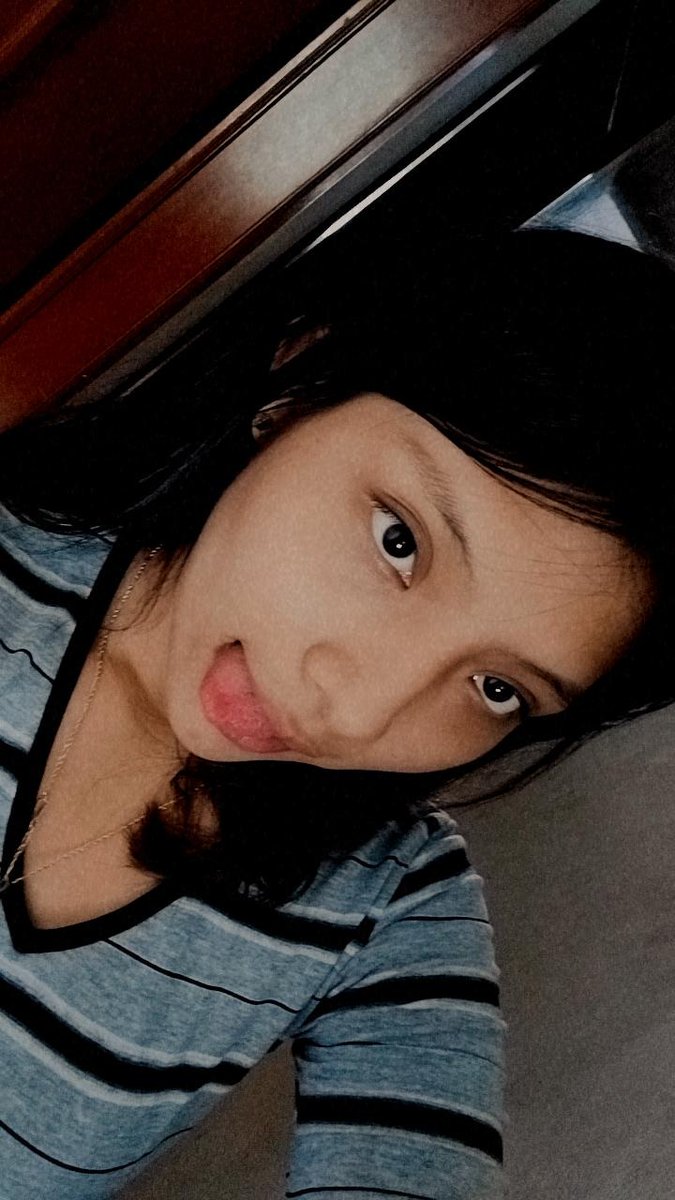 Holi, soy Esmeralda. Conozco a Joel desde el 2017 y disfruto mucho su música, la energía que transmite, la manera en la que no se deja de los demás y sale adelante. Estoy orgullosa de él.
Espero llevarme bien con los demás. Cualquier cosita, al dm<3
#REUNIONDELEON <a href="/JOELDELE0N/">Joel DELEŌN</a>