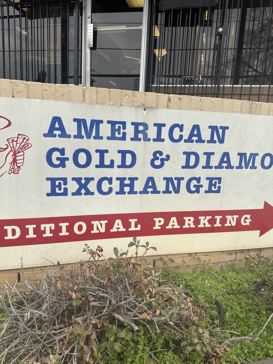 JMichael_Smith's tweet image. March 1st 2023 ! We sold some Gold for 44.5 % Profit and bought a $1,000 worth of pure uncirculated Silver Coins ! “Big Mac “ at the Exchange has been at this location for 34 years ! He is #Reputable in @DowntownTyler