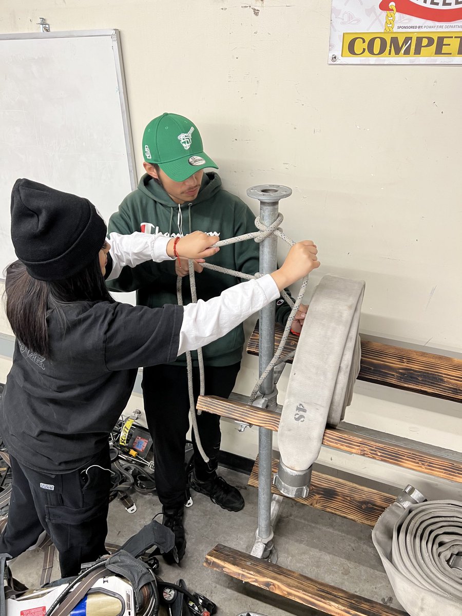 Great day ⁦<a href="/lincolnhighsd/">Lincoln High School</a>⁩ with our ⁦⁦<a href="/sdcityoutreach/">San Diego City College Outreach</a>⁩ teams working with our #SDUSDCCTE students for our articulation courses &amp; CCAP programs 🎓 ⁦<a href="/smvielma/">Sarah Vielma</a>⁩ ⁦<a href="/magudelo/">Melissa Agudelo</a>⁩ ⁦<a href="/LeadForLove/">Stephanie Brown</a>⁩ ⁦<a href="/PartnerSD/">Nate Sachdeva</a>⁩ ⁦<a href="/sdschools/">San Diego Unified</a>⁩