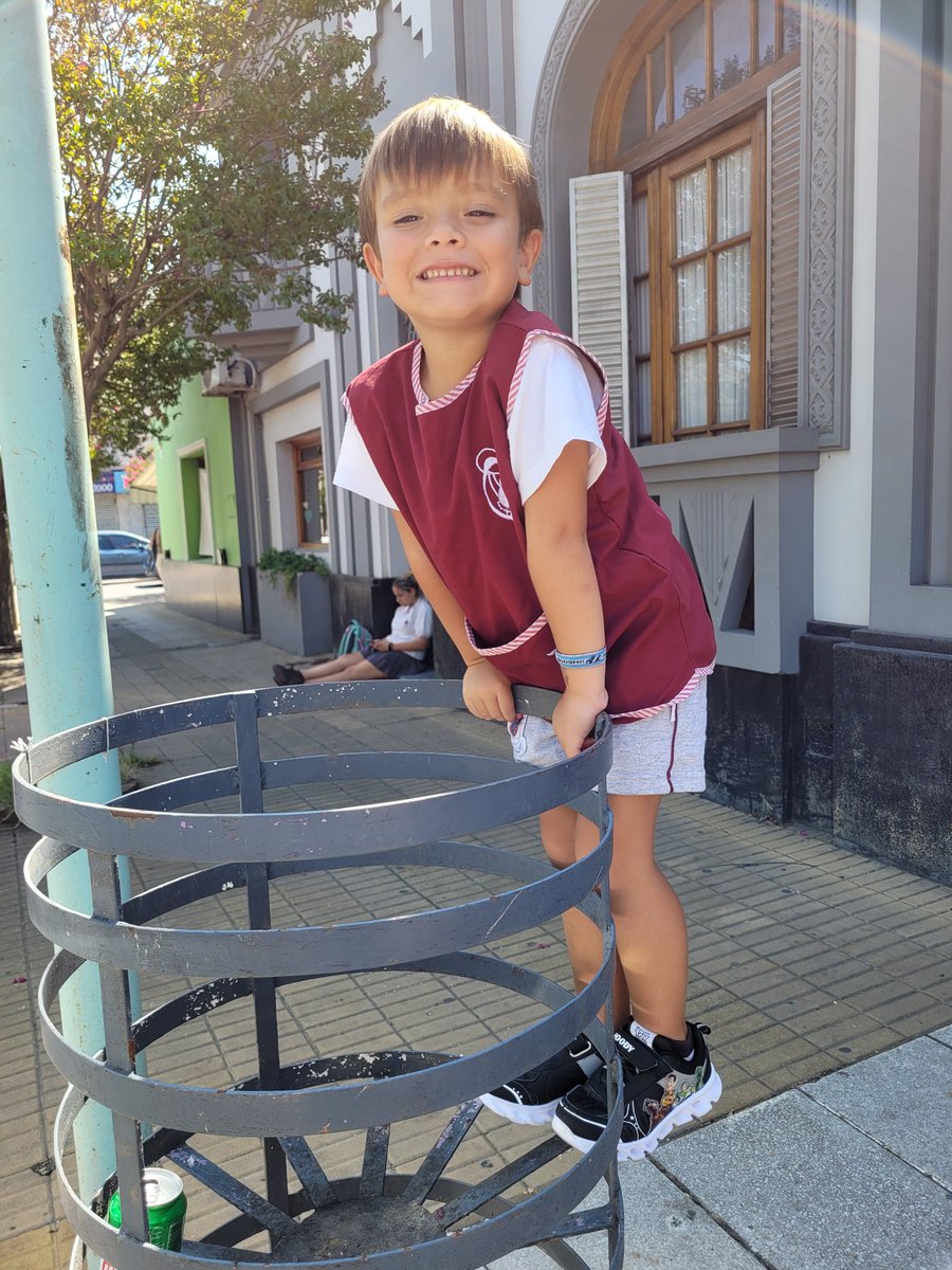 Camijimpson's tweet photo. @martinaciancio_ Es angelito.... https://t.co/y7JrmQu6sG