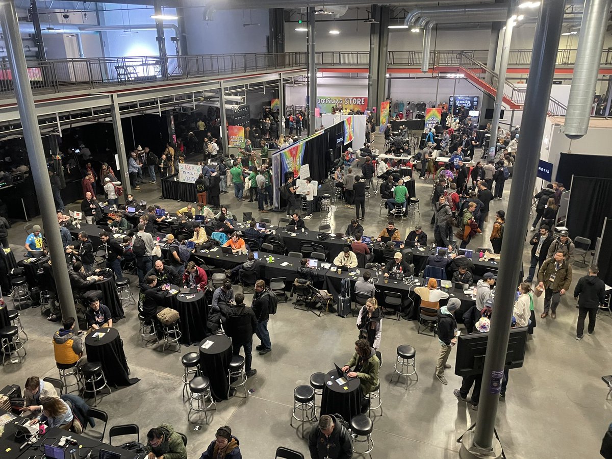 EthereumDenver's tweet image. Last day of #BUIDLWeek. 
This is amazing.