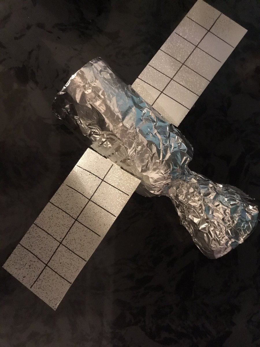 WillGoRow's tweet photo. @astro_timpeake The Beavers at 1st Heaton Vale Sea Scouts built their own ISS tonight. What do you think? Would you like to stay there? https://t.co/2BoOMgjur3