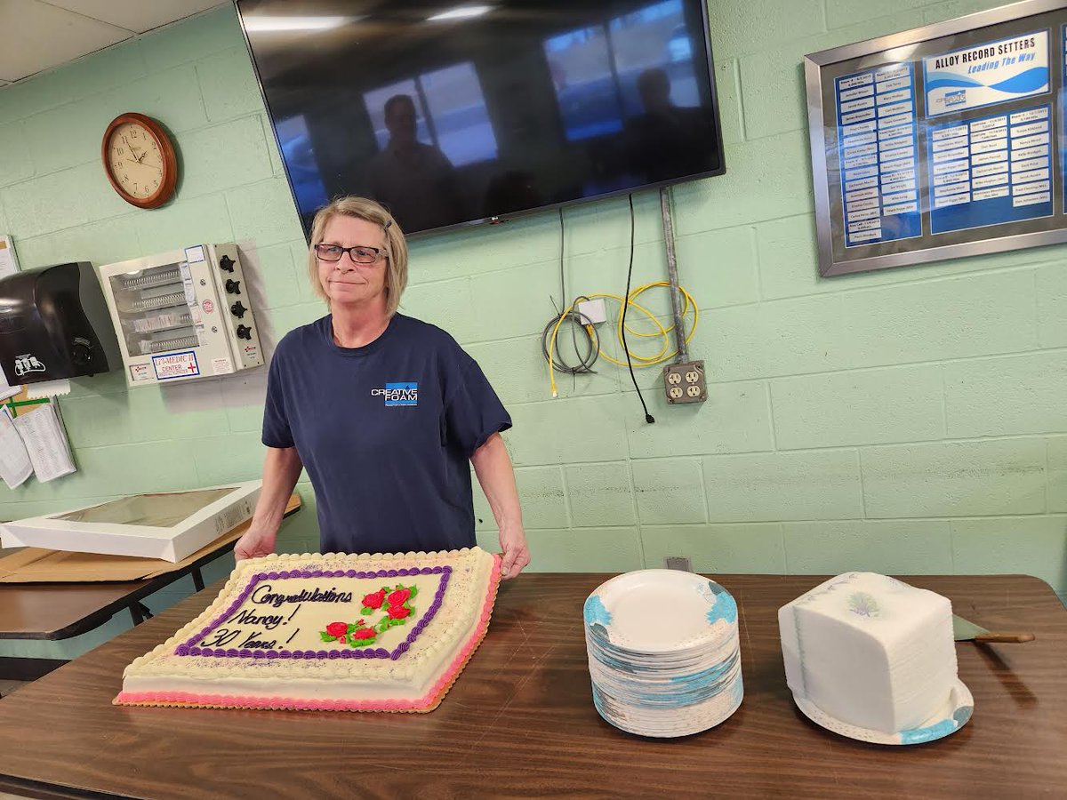 CreativeFoam's tweet photo. This week we celebrated 30 years with Nancy Wood from CF Alloy! Thanks for all of your hard work over the years Nancy! Creative Foam is lucky to have you! 💙🤍 https://t.co/qNSHxWpfCf