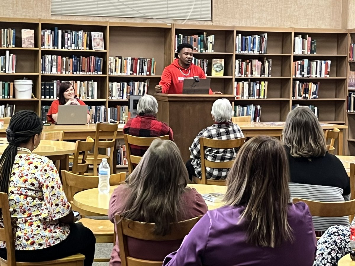 NWCC_Library's tweet image. Thanks so much to the students, faculty, staff, and members of our Reading Roundtable who attended our all-campus panel and book discussion of The Pact. Thanks also to our wonderful speakers Robert McPherson, Emily Davis, and Crystal Wilson.