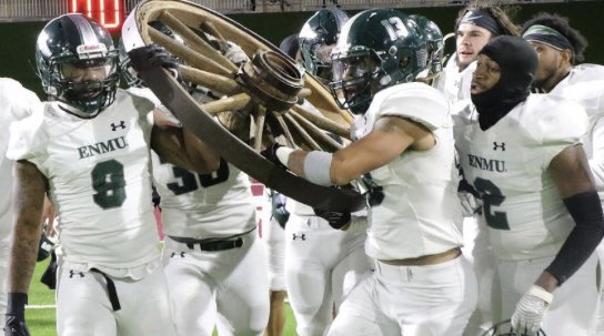 NathanTillak's tweet photo. I am beyond grateful and blessed to announce that I have received an offer from Eastern New Mexico University. Ready to work! #Greyhounds 
@OwlFootball_ @Brandonyounger @ENMUFootball https://t.co/sngSIUU5Bj