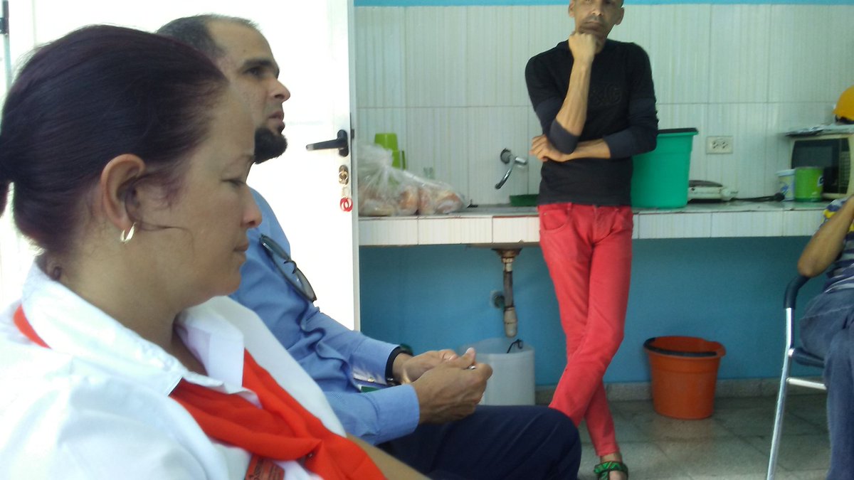 LeniaElena's tweet photo. Asamblea del plan y presupuesto en la Lavanderia Servisa y el compromiso de los trabajadores para su cumplimiento.
#snthtmintur
#MejorEsPosible https://t.co/rPWtBiDxJ2