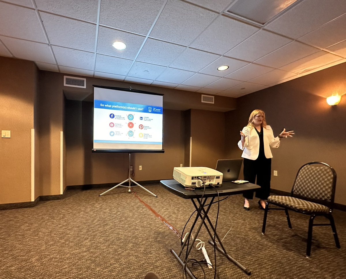 Great listen <a href="/kris10baker/">Kristin Bogner</a> on social story telling! #WLS23 #KSLeaders