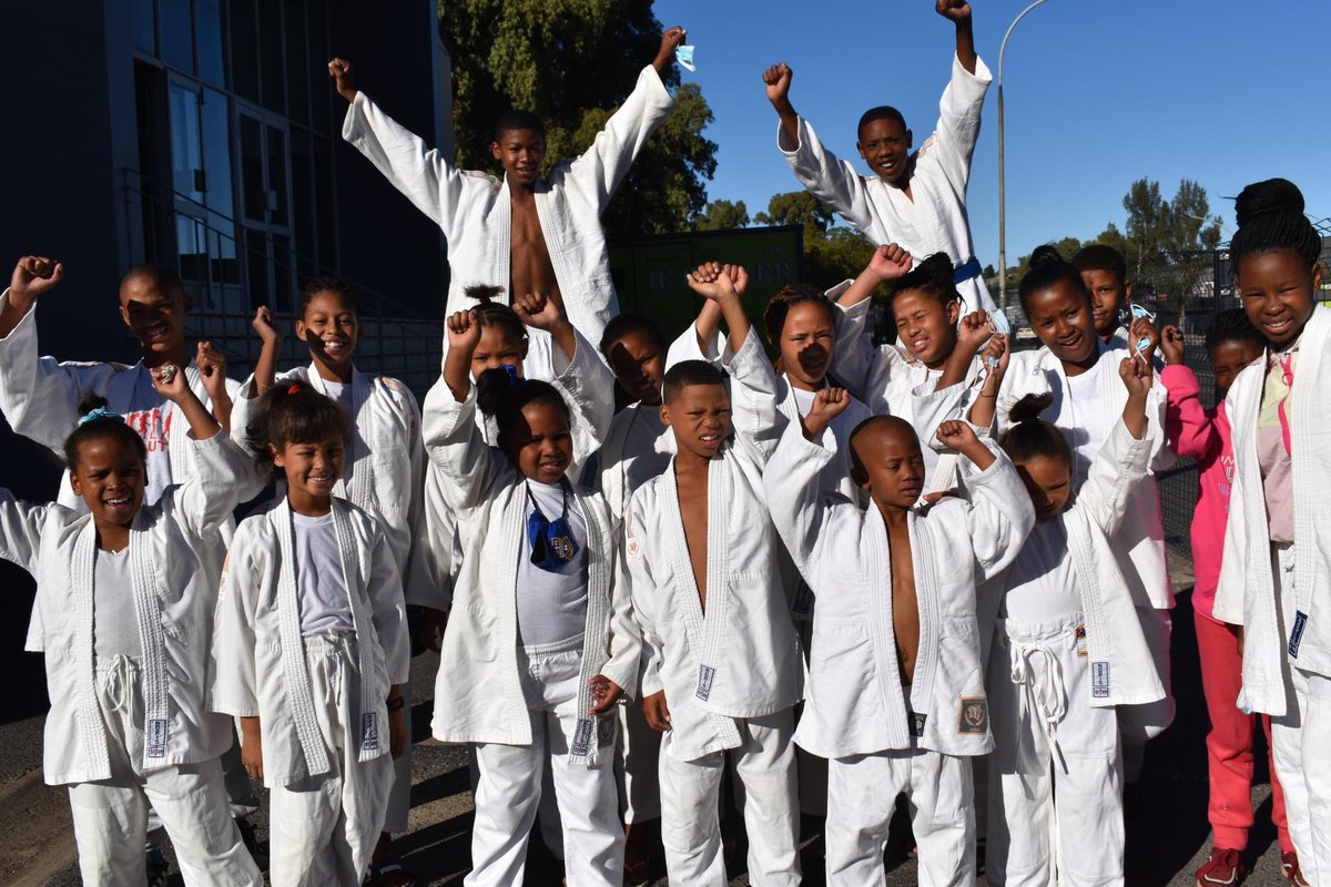 Not every child can look at themselves in a mirror because they don’t have a mirror in their houses. No every child owns a toothbrush or has access to it. @DALRRDgov_ZA <a href="/WesternCapeGov/">Western Cape Gov</a> <a href="/AFGRI/">AFGRI</a> <a href="/TigerBrands_F/">TigerBrandsFoundation</a> <a href="/MPScharity/">Moulsford Giving</a> @Consol_Glass <a href="/Heineken_SA/">Heineken SA</a> <a href="/WeActForChange/">Shoprite Group</a> <a href="/Judo/">Judo</a> <a href="/judo_online/">Judo Online</a>