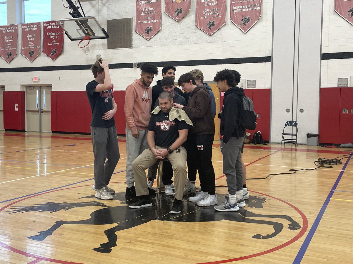 CoachStarace's tweet photo. Thank you to everyone who came out. We raised over $300 and counting for @MDAorg   Thanks to@@aidends11 and the rest of my team for the new haircut. https://t.co/n3gSy7wmkM