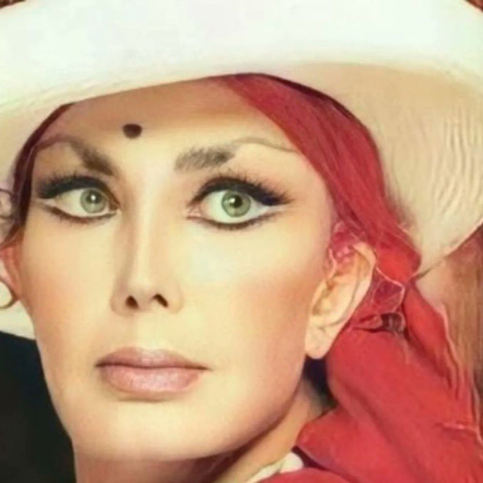iraisjatziri's tweet photo. Descanse en Paz la Sra. #IrmaSerrano en algún momento de mi vida tuve el gusto de conocerla y trabajar para ella en el #TeatroFruFru
Una mujer única y con una personalidad que impactaba. #QEPD https://t.co/CCAmsXPrOP