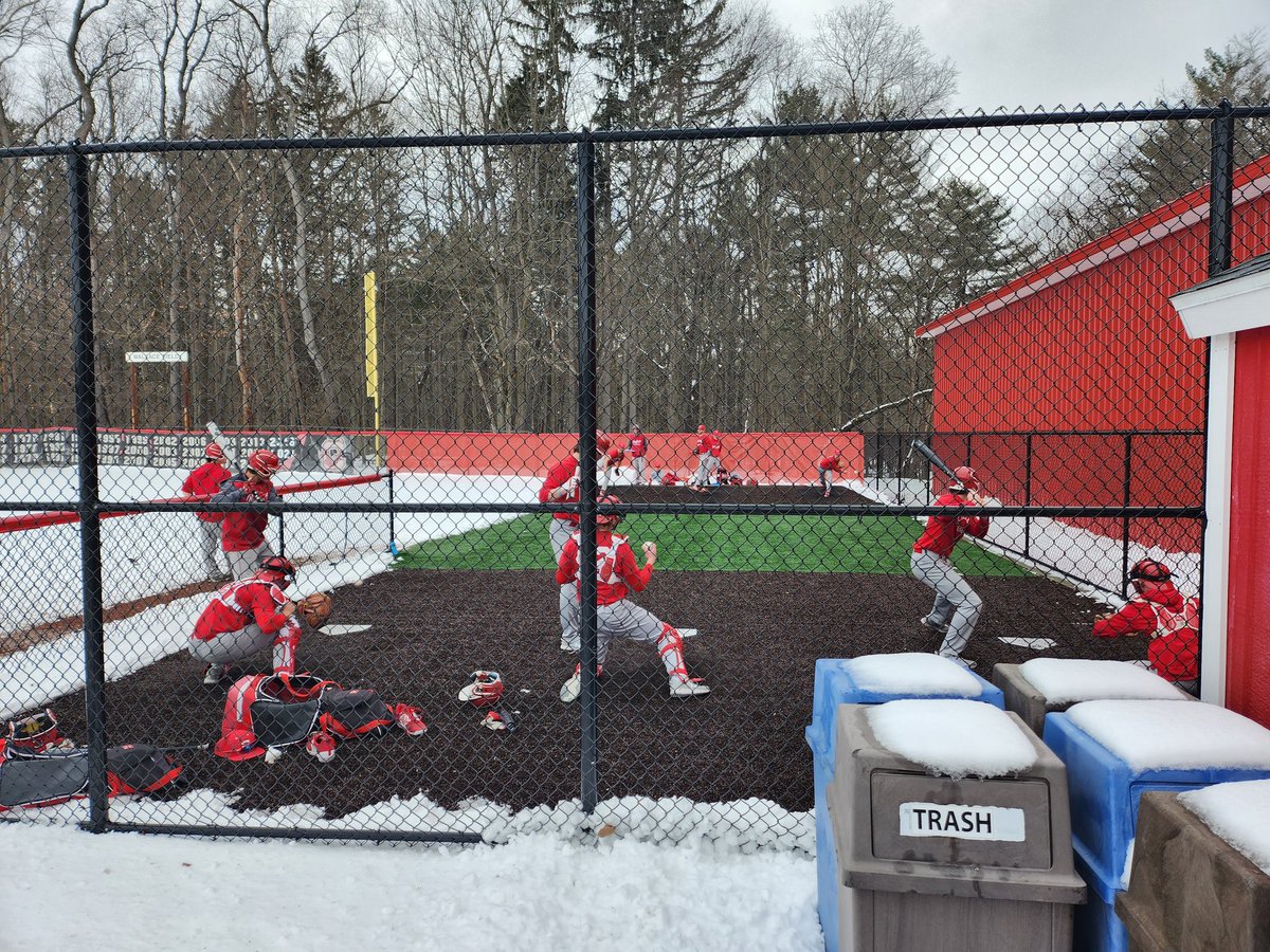 A little snow doesn't stop the Red Dragons, inside? Not a chance when we have these facilities! <a href="/d3baseball/">D3baseball</a>