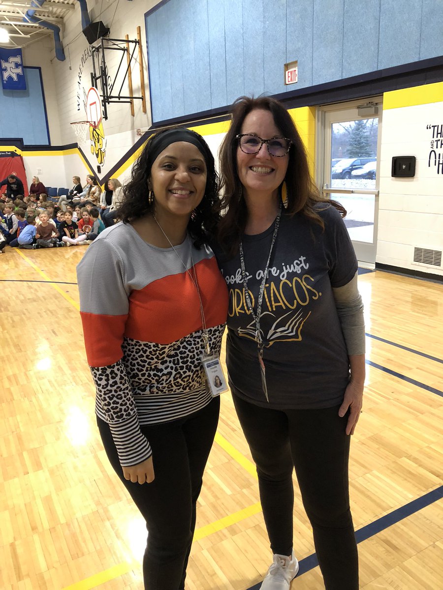 mledford918's tweet image. My principal is cooler than your principal! Celebrating March is Reading Month with a BIG kickoff! #MIRM @SalineSchools #sascompass