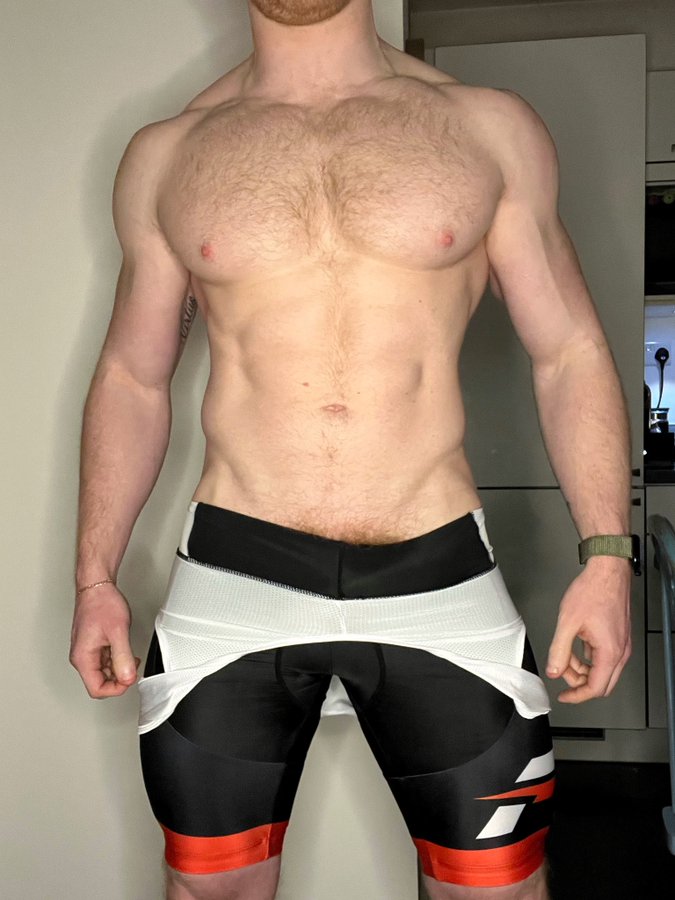 FqKgn06X0AI7Fsu?format=jpg&name=900x900