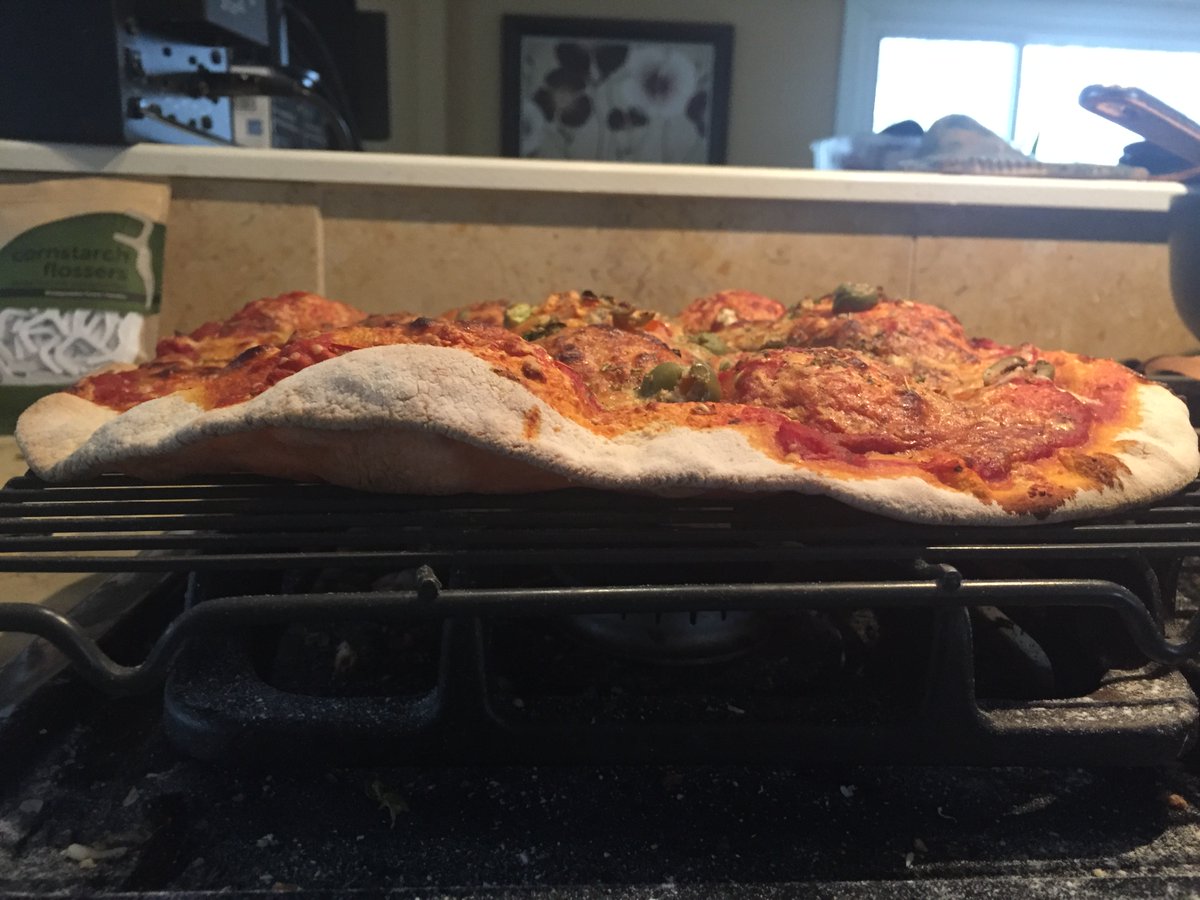 MyRecordPlayer's tweet image. Goitres are beautiful. #PizzaWednesday #Seinfeld