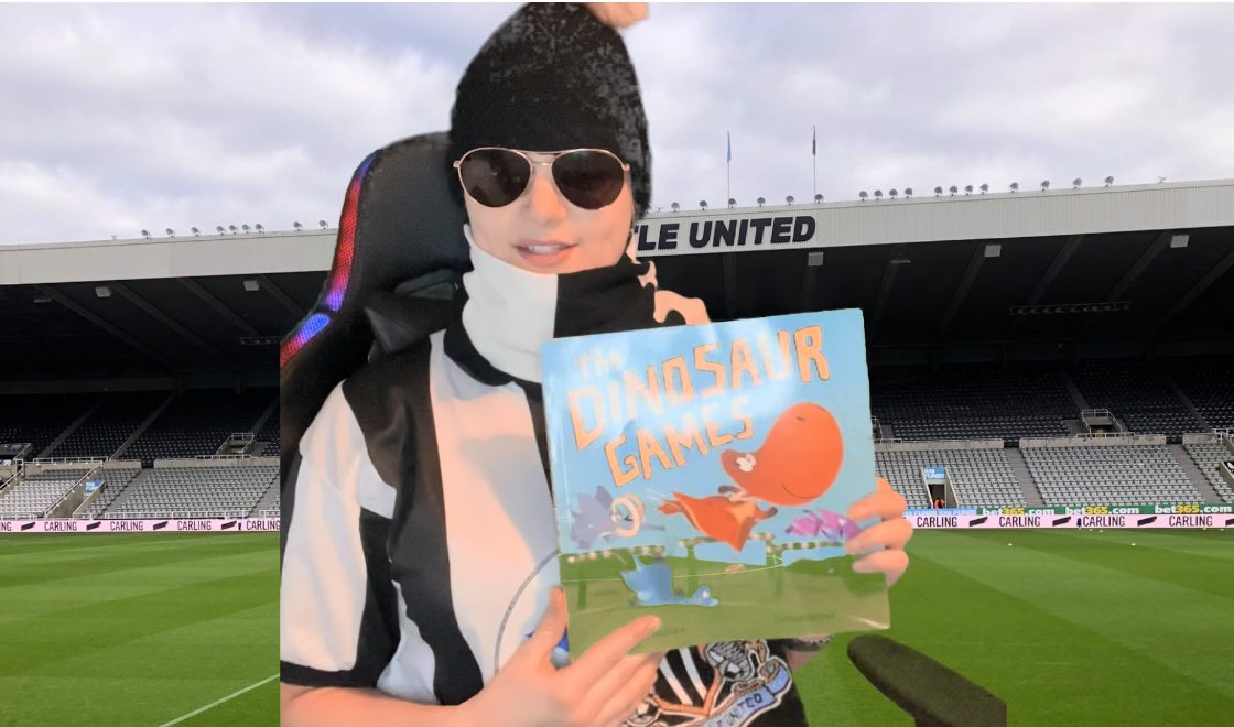 KathrynR90's tweet photo. When you are still in the black and white spirit and have to do masked reader for World Book Day 🤣🤦🏼‍♀️🖤🤍 @NUFC #nufc #WorldBookDay2023 #teacherlife https://t.co/BmdDEPCrBO
