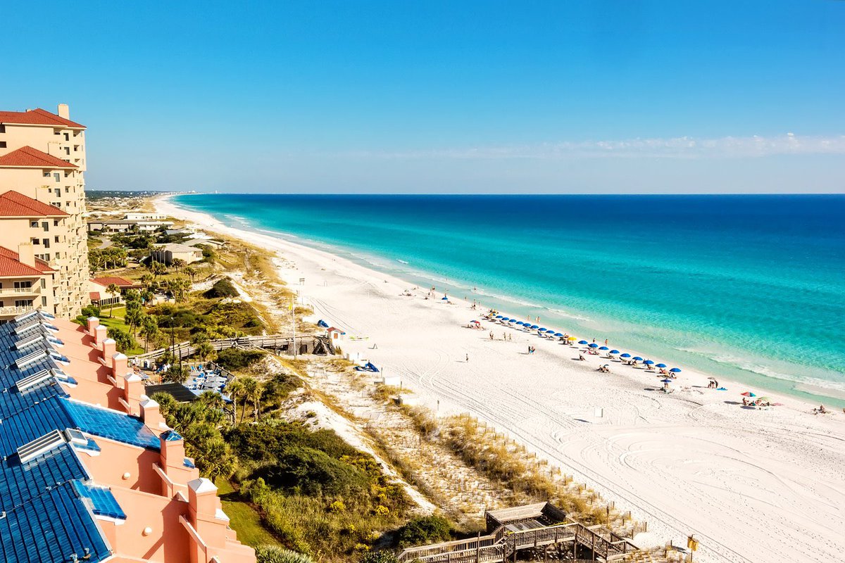 Baayyleee__'s tweet photo. Destin florida girl https://t.co/SNXfONZQId