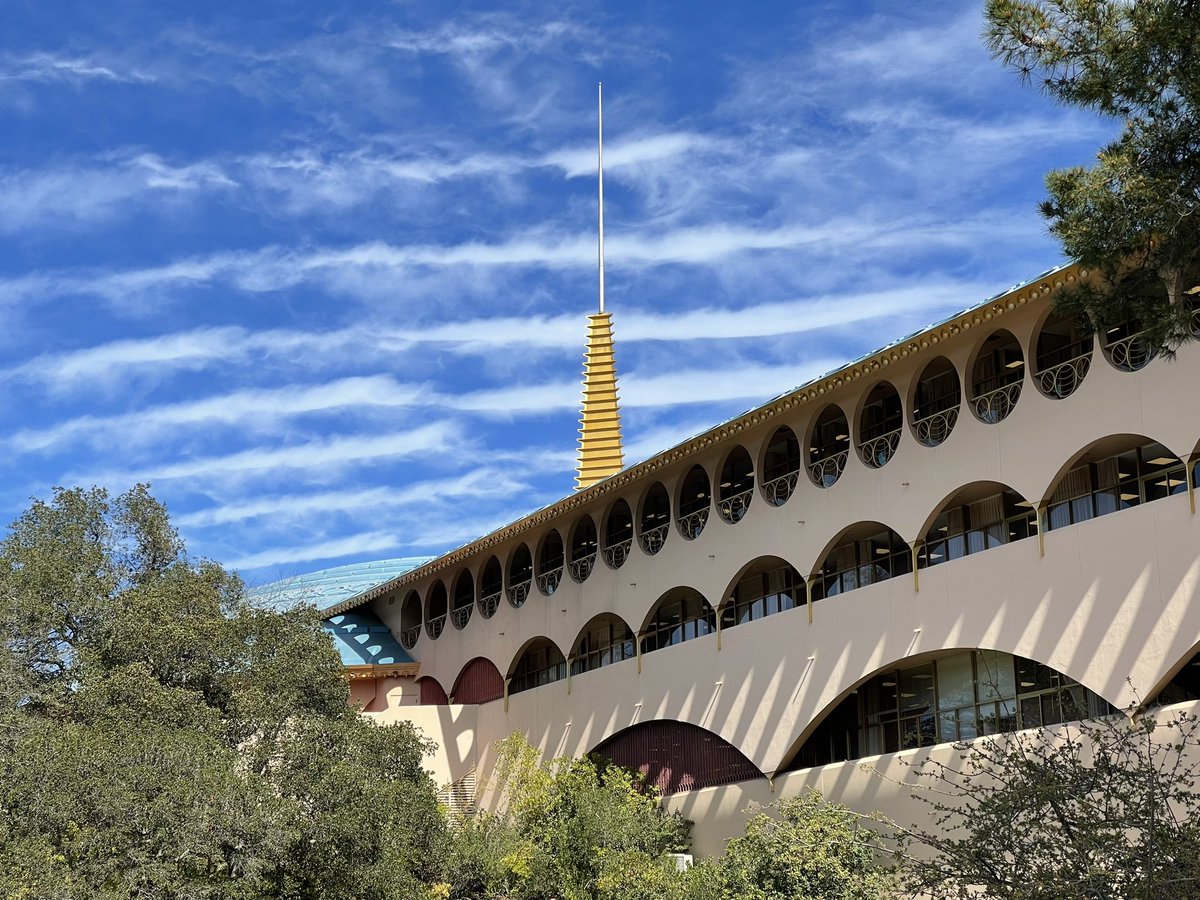 adep's tweet image. Cool clouds over San Rafael right now.