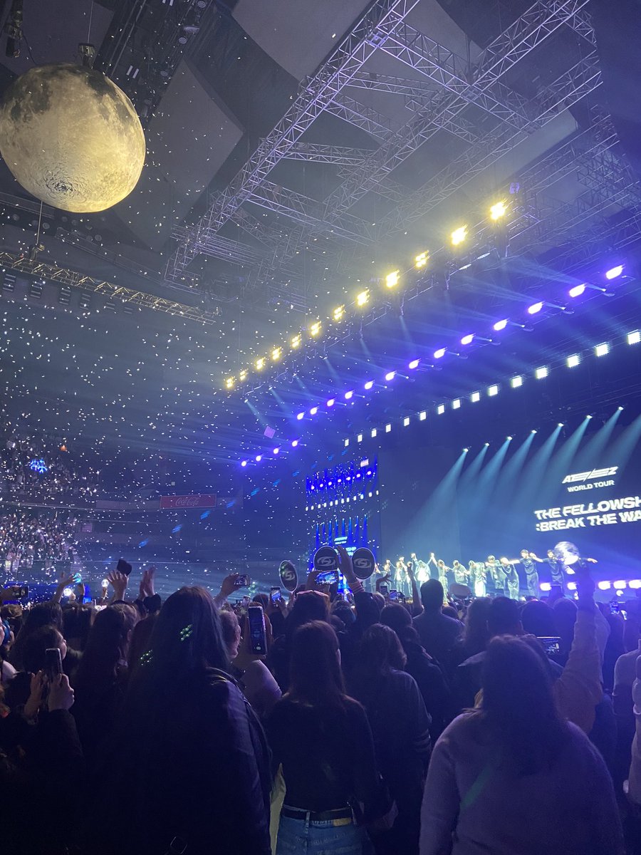 wootashi_'s tweet photo. family, home, safe place, happiness, love 🦋❤️‍🩹 https://t.co/FUisRrttCa