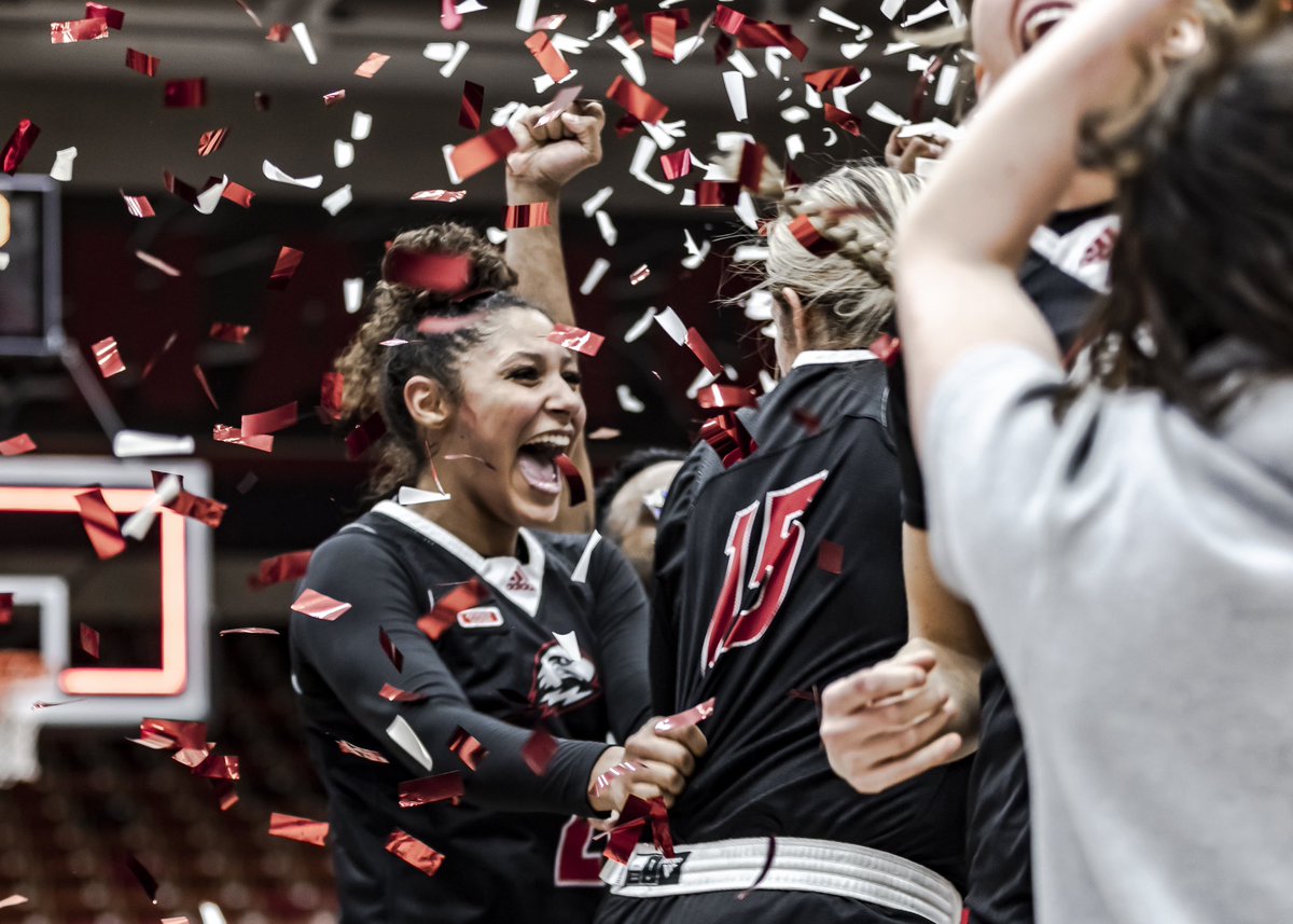 gabifaithb's tweet photo. WAC Regular Season Champs ❤️ 📸 https://t.co/3cYDiK6KJ4