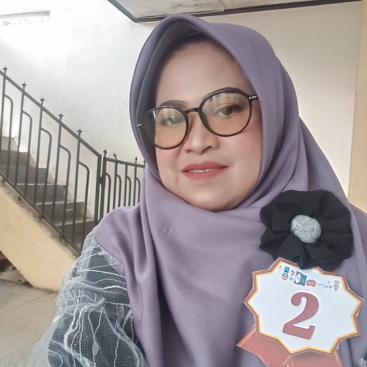 ESimiati's tweet photo. #FotoProfilBaru https://t.co/ixX8JEldAn