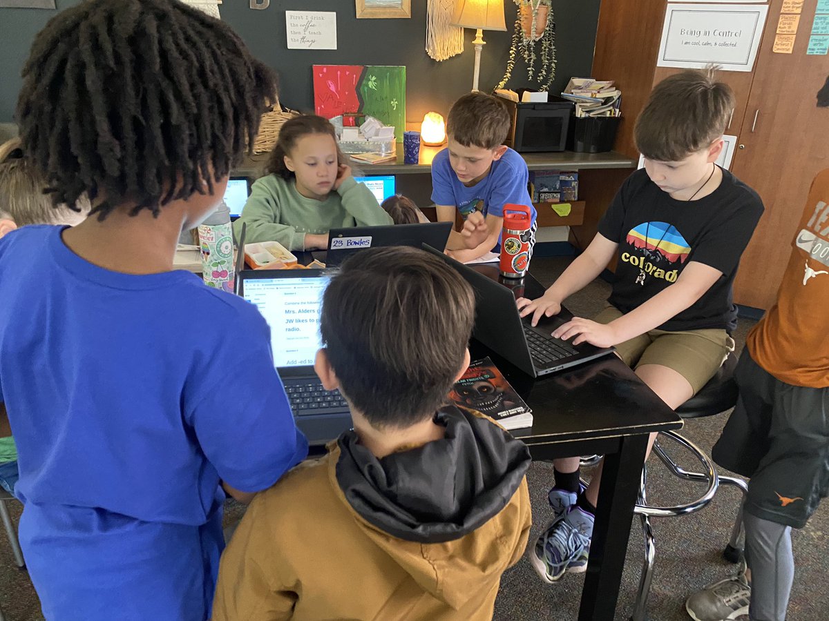 GinnyBowles's tweet image. There are lots of teachers in my room…exactly the way it should be! 🤩 #releasingcontrol