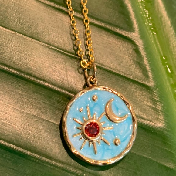 LBATCH1001's tweet photo. So good I had to share! Check out all the items I'm loving on @Poshmarkapp #poshmark #fashion #style #shopmycloset #jewelsbyjas #lularoe #oldnavy: https://t.co/qBJ2u7k9P7 https://t.co/1AWcFihcWL