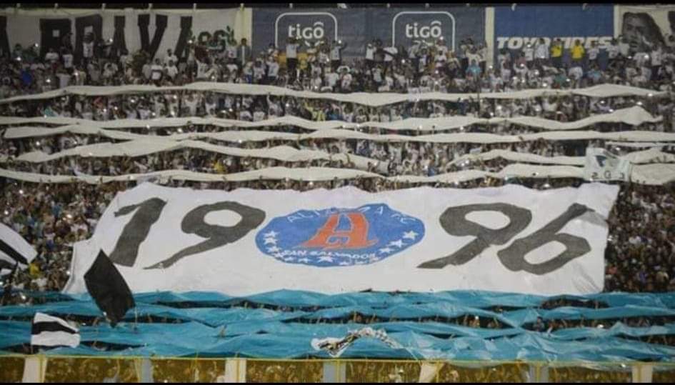 ¡SIGAMOS APRENDIENDO, PARA QUE NOS SIGAN IMITANDO!

La unica BARRA BRAVA de E.S.A