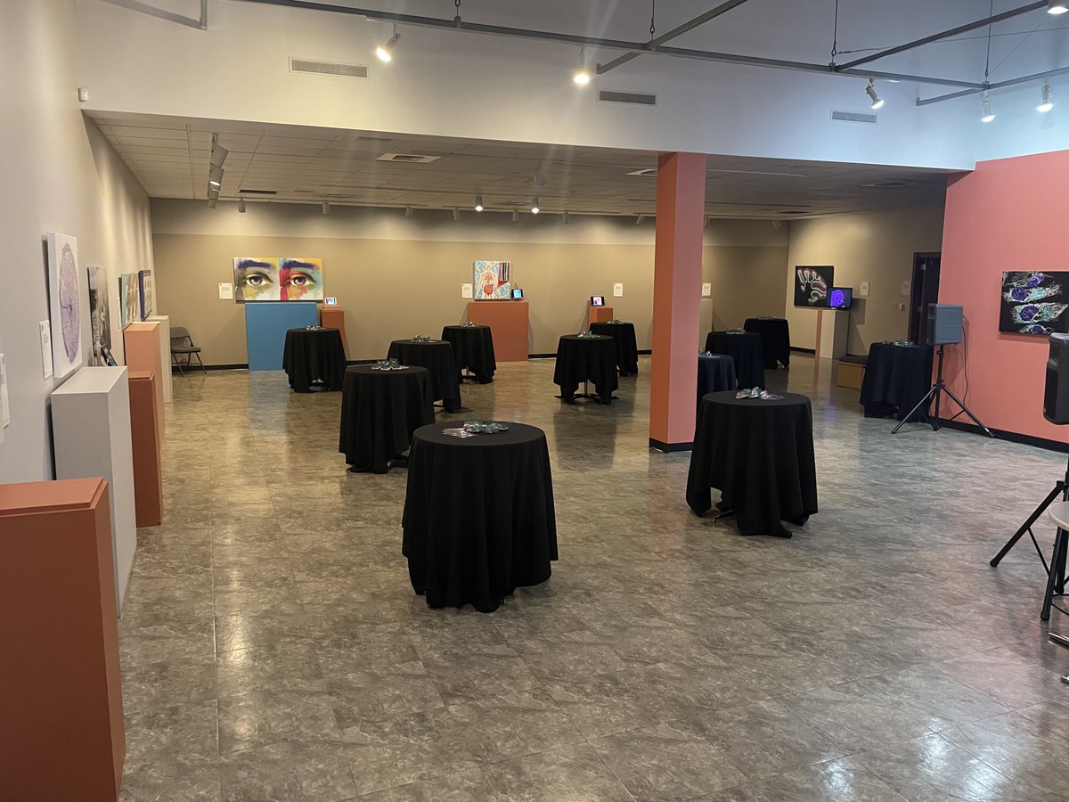 Last night, MCW and @stritchu held a VIP event at the Northwestern Mutual Art Gallery celebrating the researchers, artists, and staff behind #ProjectWonder. Attendees were able to view each art piece and interact with the brilliant minds that brought them to life.