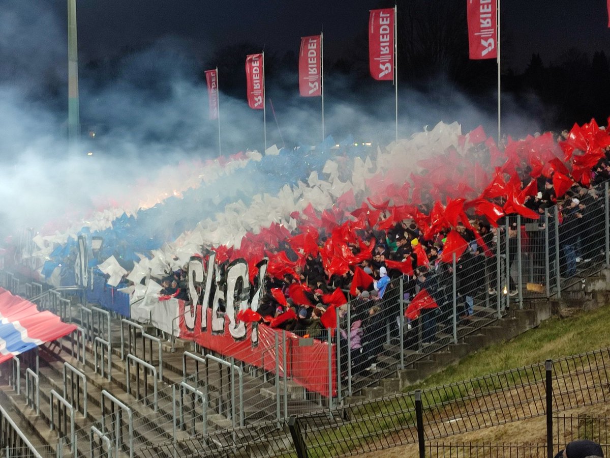 WeareWuppertal's tweet photo. #wsvrwe ❤️💙 https://t.co/2ufWZW1zPD