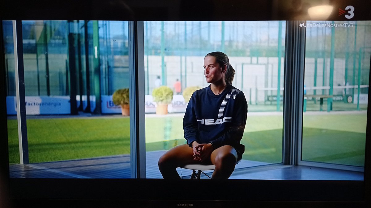 Ara a <a href="/tv3cat/">TV3 és ara @Som3Cat</a> #Unadelesnostres redescobrint a <a href="/asanchezfallada/">Ari Sánchez</a> . El #padel protagonista