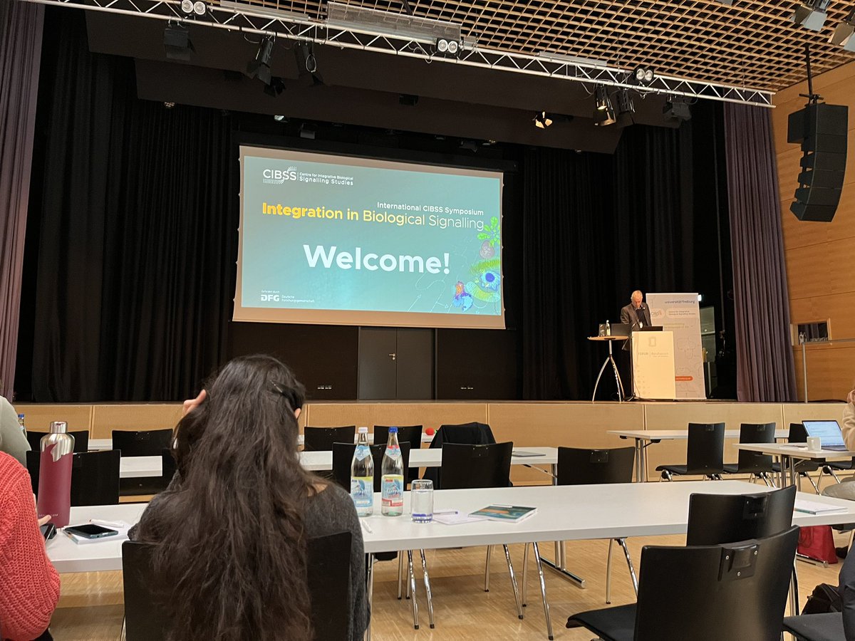 MFSanchez_Lab's tweet image. Very exciting day at the symposium #SignallingIntegration2023 @CIBSS_UniFR   Great talks and great discussions!! I am looking forward to tomorrow!! #membranes, #cellsignalling, #optochemistry @Tampe_Lab,