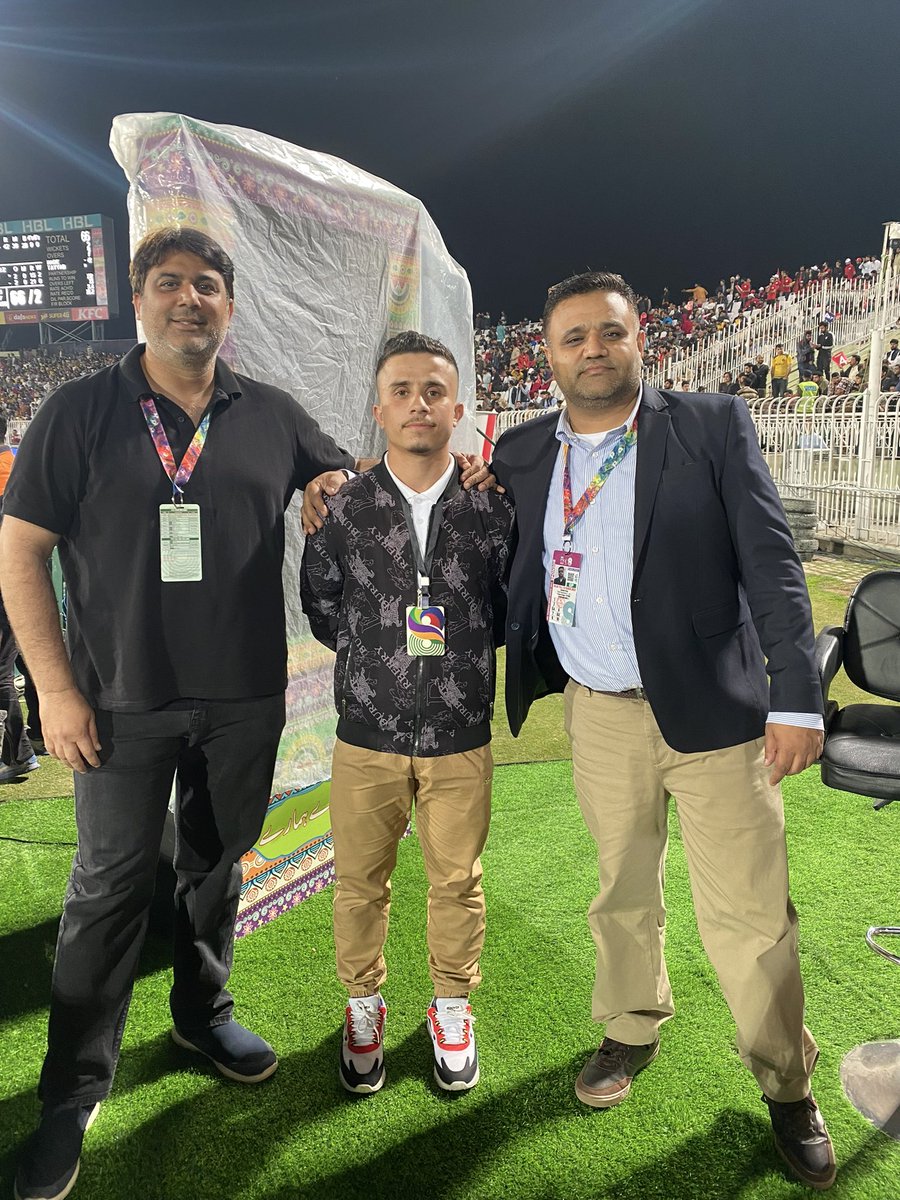 #HamarayHeroes #KingDomvalley
Tufail Shinwari captained team Pakistan in the Street Child Football World Cup Qatar Doha 2022. He scored 12 goals, including penalty shootouts. He was awarded the Golden Boot award for most goals and 3 hattricks in the tournament. #HBLPSL8