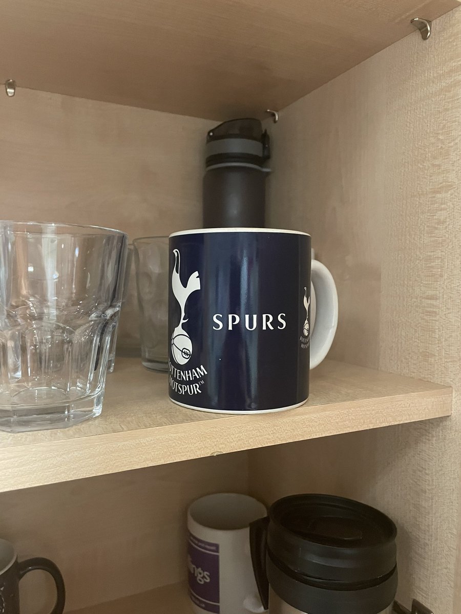 Well that’s a bit awkward as I’ve gone to make a brew at the start of my shift! UTB 🔴⚪️⚫️⚔️