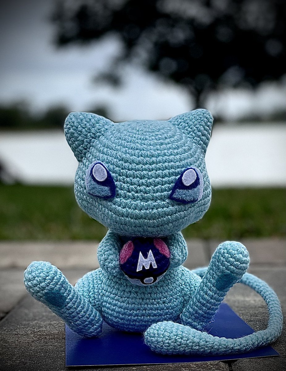 KatRose_316's tweet photo. Shiny Mew (pattern by AmandaLynnCrochet). #Amigurumi #crochetMew #Pokemon #Mew https://t.co/KUJKGbXt0k