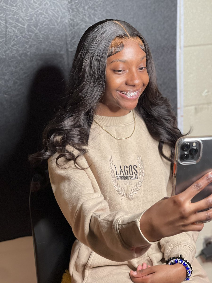 PurtyyyyM's tweet photo. Appointments Are Available for ALL Styles 💁🏾‍♀️💜💛 ! 

Wigs, Ponytails, Braids, Quickweaves, men styles ... etc 🫶🏾  

#getslayyed #Alcorn #ASUTwitter #Alcorn26 #Alcorn25 #Alcorn24 #Alcorn23 #gobraves #slayyedbymiranda https://t.co/tZg3e0qNXu