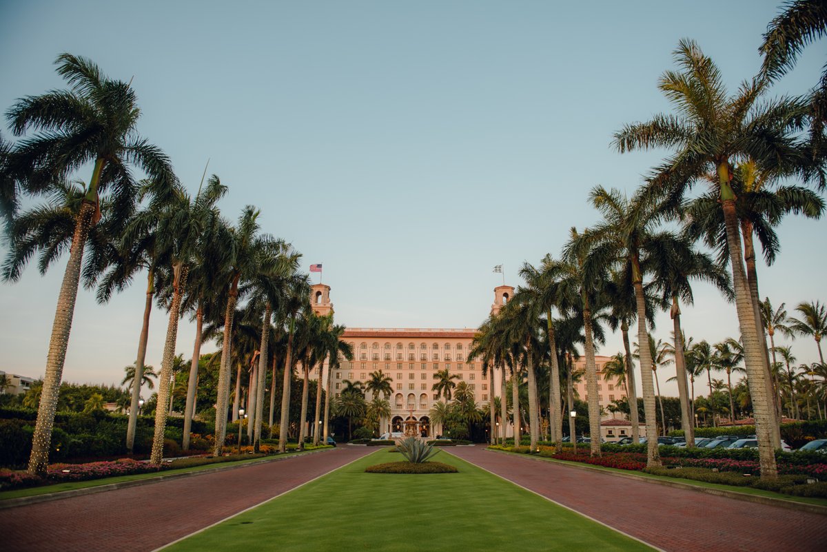 WeAreRomaDrama's tweet image. Daydreaming of summertime, Florida, and all of your smiling faces at RomaDrama Live!!! 😍🌴☀️
.
#HallmarkChannel #Movie #RomanceMovies #Romcoms #Home #Family #MovieNight #Drama #Celebrity #RomaDrama #RomaDramaLive #RoadToRomaDrama #PaeveyPack #SSD #POstables