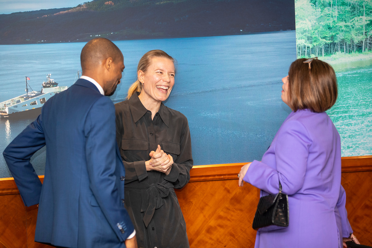 Vi samlet 450 representanter fra norske og britiske bedrifter innenfor energi og klimateknologi i dag i London for å dele kunnskap, bygge nettverk og finne samarbeidsflater for det grønne skiftet.

ow.ly/oi2a50N6ulc

Foto: Tom Hansen / Innovasjon Norge